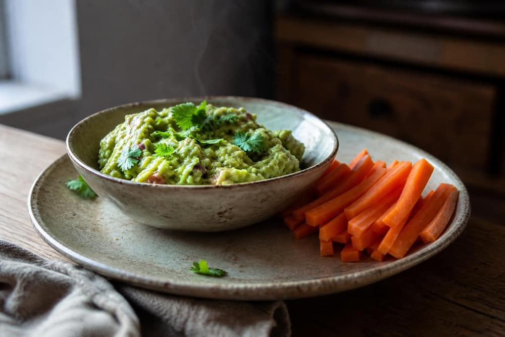 Guacamole met wortelsticks