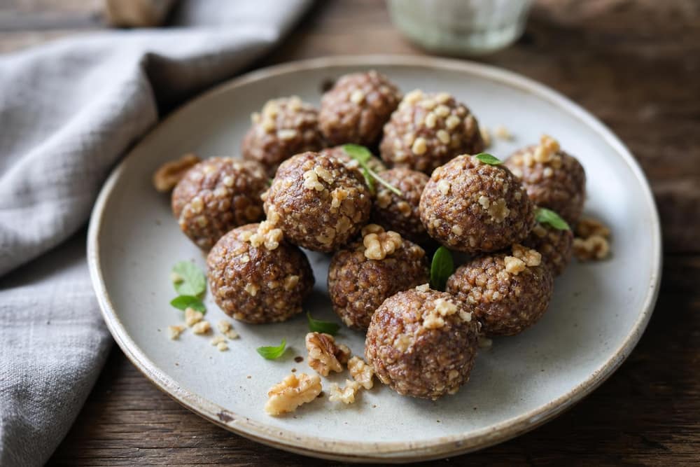 Vegan walnoten-dadelballetjes