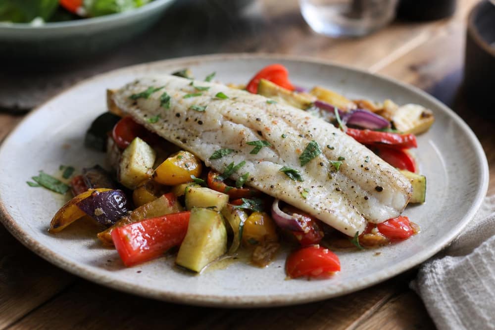 Witvis uit de oven met mediterrane groente